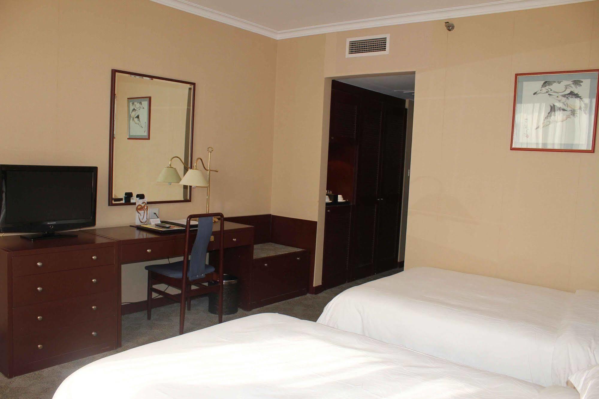 Rosedale Hotel & Suites Beijing Pequim Exterior foto